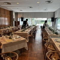 本番直前を見学させていただきました、この時はゲスト60人程