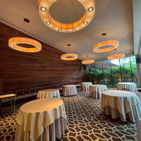 人数少ない方向けの披露宴会場です！