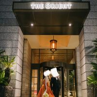披露宴後、メイン看板にて記念写真