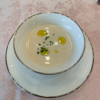 なめらかで美味しいスープでした。