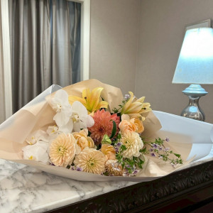 サプライズの花束|768337さんのヒルサイドクラブ迎賓館(札幌)/テイクアンドギヴ・ニーズウェディングの写真(2525369)