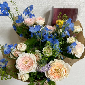 チャペルで飾った装花は持ち帰り用に包んでもらいました|768395さんの軽井沢プリンスホテル フォレスターナ軽井沢の写真(2574119)