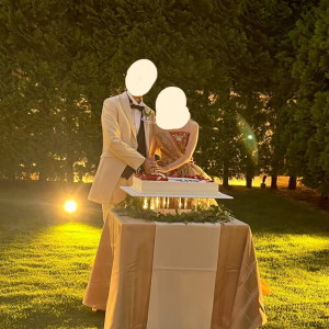 16時からスタートで夕暮れ時なのでガーデンでケーキカット|768395さんの軽井沢プリンスホテル フォレスターナ軽井沢の写真(2574117)