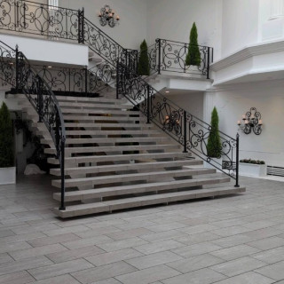 フラワーシャワー大階段