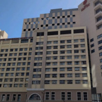 式場外観、最上階が式場