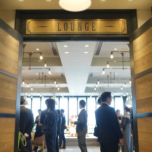 ゲストが待つ部屋の入り口です。|768438さんのBAYSIDE GEIHINKAN VERANDA/テイクアンドギヴ・ニーズウェディングの写真(2524413)