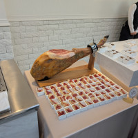 生ハムも配っていました