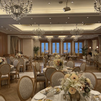 ガーデン付きの披露宴会場