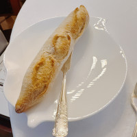 ワンプレートについてきたフランスパン