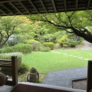 お庭もとても素敵でお庭から邸宅を見上げた時の景色も綺麗です