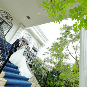 昔はカーペットが赤だったようですが、私の大好きな青、最高です|768758さんのアーカンジェル代官山/テイクアンドギヴ・ニーズウェディングの写真(2526110)