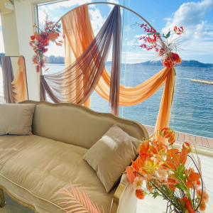 披露宴の新郎新婦の席|768887さんのOCEAN&RESORT MARIZON(オーシャン＆リゾート マリゾン)の写真(2541292)