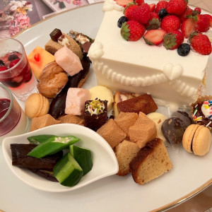 式後に食事でしたがデザートビュッフェの物もたくさんでした。|768912さんのヴィクトリアガーデン恵比寿迎賓館/テイクアンドギヴ・ニーズウェディングの写真(2526589)