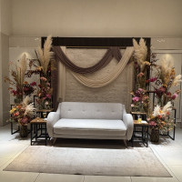 新郎新婦の高砂。秋らしいお花が可愛らしかったです！