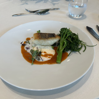 魚は洋風にアレンジされていて美味しかった。