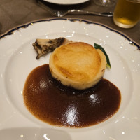 マッシュポテトの下に色々な部位のお肉が下にあって柔らかくて美