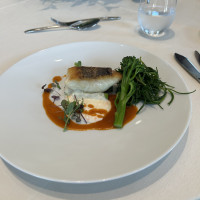 魚は洋風にアレンジされていて美味しかった。