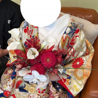 衣装に合わせてブーケを提案してくれました