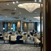 披露宴会場のテーマカラーは青にしました。