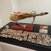ウェルカムパーティーの生ハム