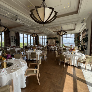外の光がよく入る素敵な会場です|769096さんのTHE GRAND ORIENTAL MINATOMIRAI(グランドオリエンタル みなとみらい)の写真(2527531)