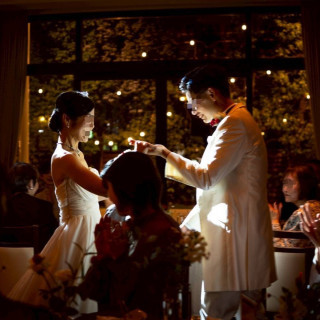 披露宴会場の夜の風景