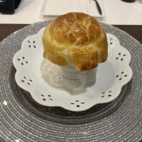 ホットパイです。中はじゃがいものポタージュです。