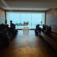 挙式会場。雨でしたが厳かな雰囲気が出て良かったです。