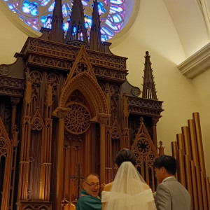 チャペルの天上が高くステンドグラスの窓がとても綺麗でした|769197さんのアイルマリー横浜の写真(2528088)