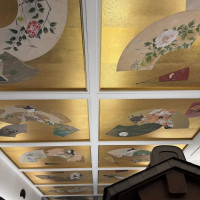 おもてなしを感じる天井