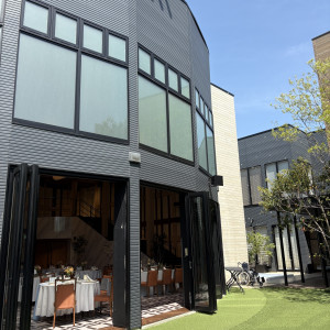 広くて開放感あるガーデン。
披露宴会場と繋がっています。|769432さんのAccord Herbe（アコールハーブ）●BRASSグループの写真(2531442)