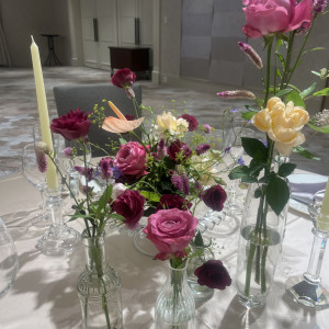 卓上の花は3段階で選べるそう。|769445さんの横浜ベイシェラトン ホテル&タワーズの写真(2529152)