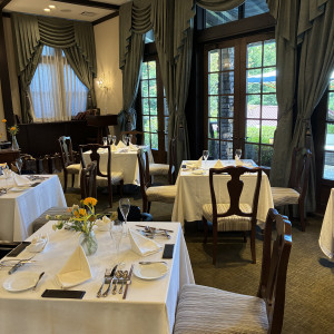 披露宴会場の色味はとても落ち着いていた|769492さんのルグラン軽井沢ホテル&リゾートの写真(2529268)