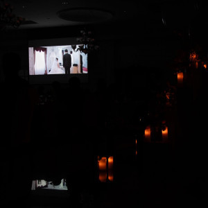 披露宴会場の様子です。最後のエンドロールムービーの様子です。|769534さんの華王殿　KAODENの写真(2529887)