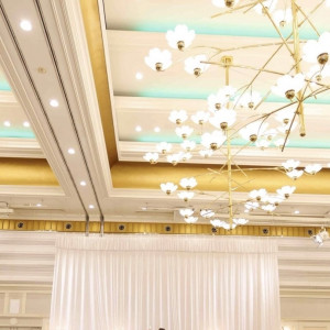 ドレス当ての正解発表時の天井の色変えれました|769552さんのART HOTEL NEW  TAGAWA(アートホテルニュータガワ)の写真(2529947)