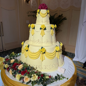 美女と野獣をイメージしたケーキ|769563さんのディズニーアンバサダー(R)ホテルの写真(2572732)