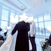 新婦父から新郎にエスコートが変わる瞬間
