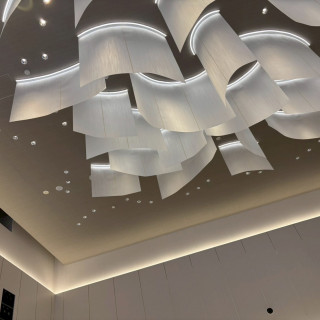 天井に素敵なオブジェがあります