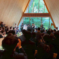 挙式会場です。94名が全員座れました。