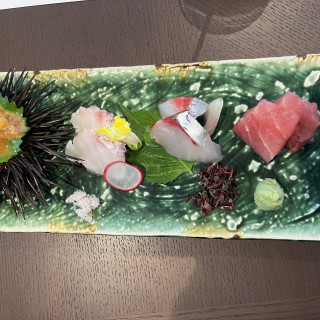 お刺身とってもおいしいです、、とろけました。