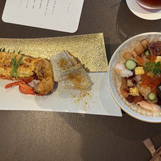 鱗付きの魚和人生初めて食べました。美味しすぎます。