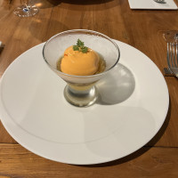 アミューズの赤パプリカの泡
見た目も可愛く味も美味しい