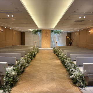 チャペルです。自然光も入り、写真よりも開放感があります。