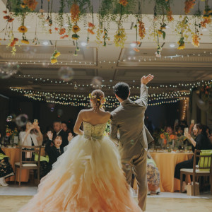 ガーデンからのお色直し入場|769852さんの麻布迎賓館/テイクアンドギヴ・ニーズウェディングの写真(2545623)