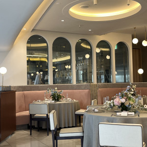 オープンキッチンがあり、演出が楽しめます。|769869さんのSAKURA SKY PALACE(サクラスカイパレス)の写真(2542601)