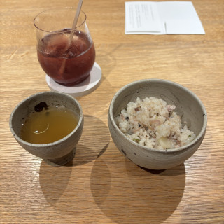 季節の釜飯(秋刀魚の炊き込みご飯)