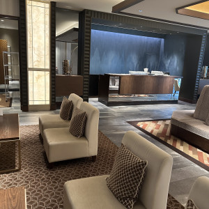 待ち合わせロビーとバーカウンター|769993さんのインフィニート 名古屋<エルフラットグループ>の写真(2534349)