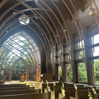 チャペル内後方目線1