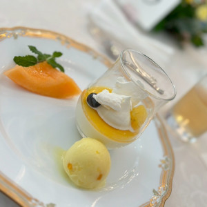 コースのデザートです。さっぱりした風味でした！|770125さんのブライダルフォートの写真(2535043)