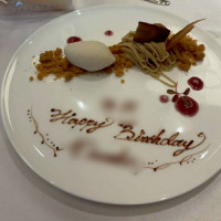 デザート
誕生日の人がいたのでメッセージをお願いしました